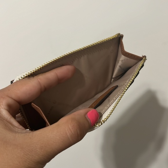 MK Card Holder 🌺 - Picture 4 of 8